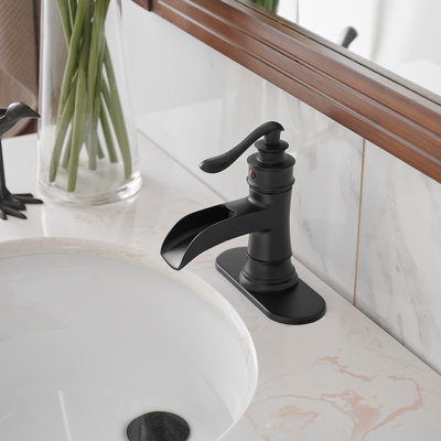 Single-handle Bathroom Faucet with Drain Assembly