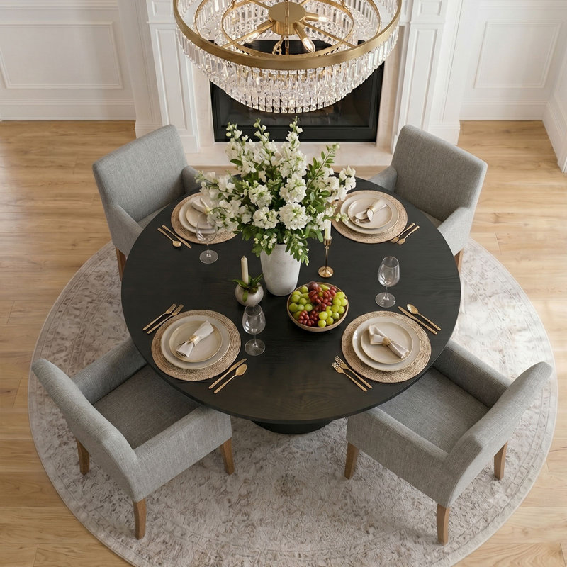 Ensemble de table de salle à manger 4 personnes Woodcroft avec table ronde unie et 4 fauteuils rembourrés en tissu, Gray