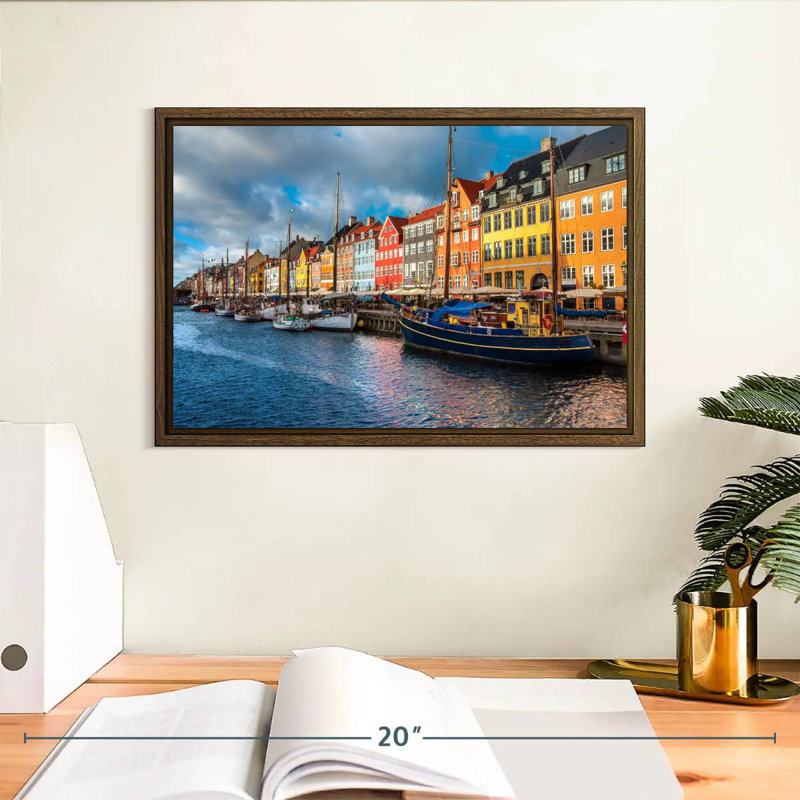 Port de Nyhavn, Copenhague, 13 po x 9 po, Cadre flottant en noyer