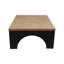Table basse carrée avec base arquée Roomfitters