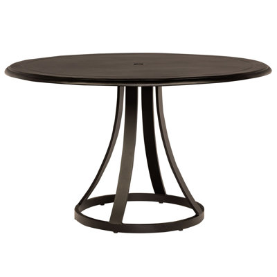 Table ronde avec parasol