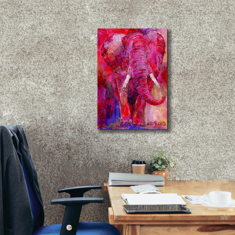 «Pink Elephant» par Richard Wallich, H 26 po x l 18 po x P 0,75 po