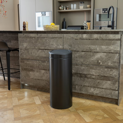 Poubelle à couvercle tactile 8 gallons Brabantia