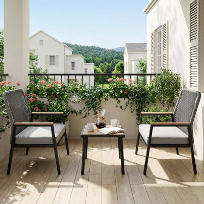 Outdoor Lounge Chair