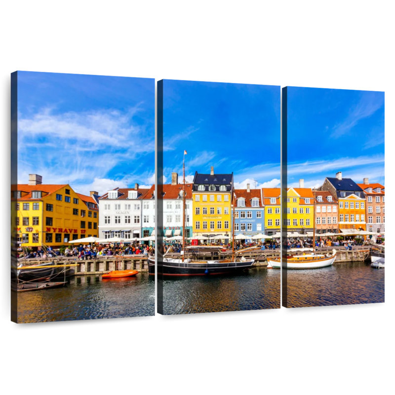 Sébbie loge au port de Nyhavn, H 36 po x l 57 po
