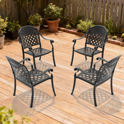 Chaise de patio 4 pièces en fonte d'aluminium avec structure noire et coussins rouges, motifs rectangulaires, revêtement haute température, siège ergonomique, empilable pour plus de commodité, mousse à cellules ouvertes résilientes
