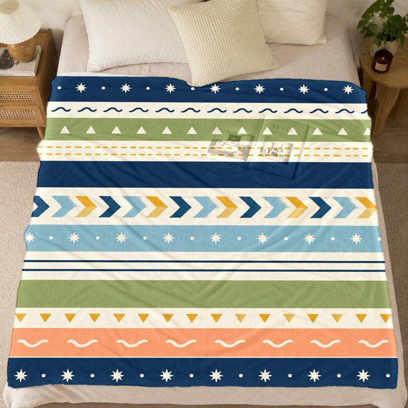1Pcs Ethnic Pattern Flannel Blanket – Single-Sided Print;Decorative and CozyMachine WashableIdeal for Home Couch SofaAvailable in Multiple SizesPerfect Travel CampingA Thoughtful Gift Choice. Bedding and sofa items