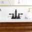 Robinet de lavabo de salle de bain central à poignées doubles avec ensemble de bonde Signature Collection - noir mat-121587949