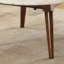 Table basse ronde exquise, plateau en marbre blanc et table basse au fini noyer