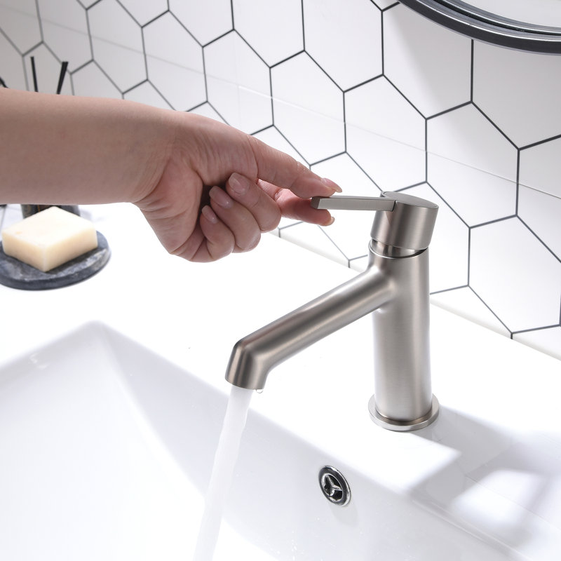 Single-Hole Single-handle Bathroom Faucet