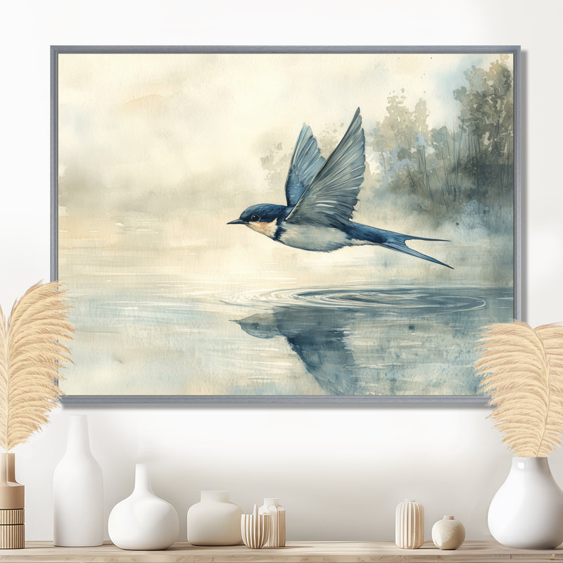 Hirondelle, écume de l'eau I - oiseau, art mural, H 12 po x l 20 po, Cadre flottant, Argent argent