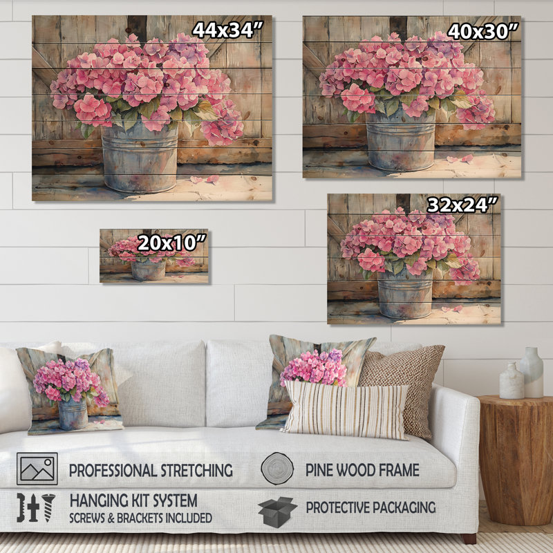 Hydrangées dans un seau d'étain I - Art mural en bois d'hortensias - sur bois de pin naturel, H 10 po x l 20 po