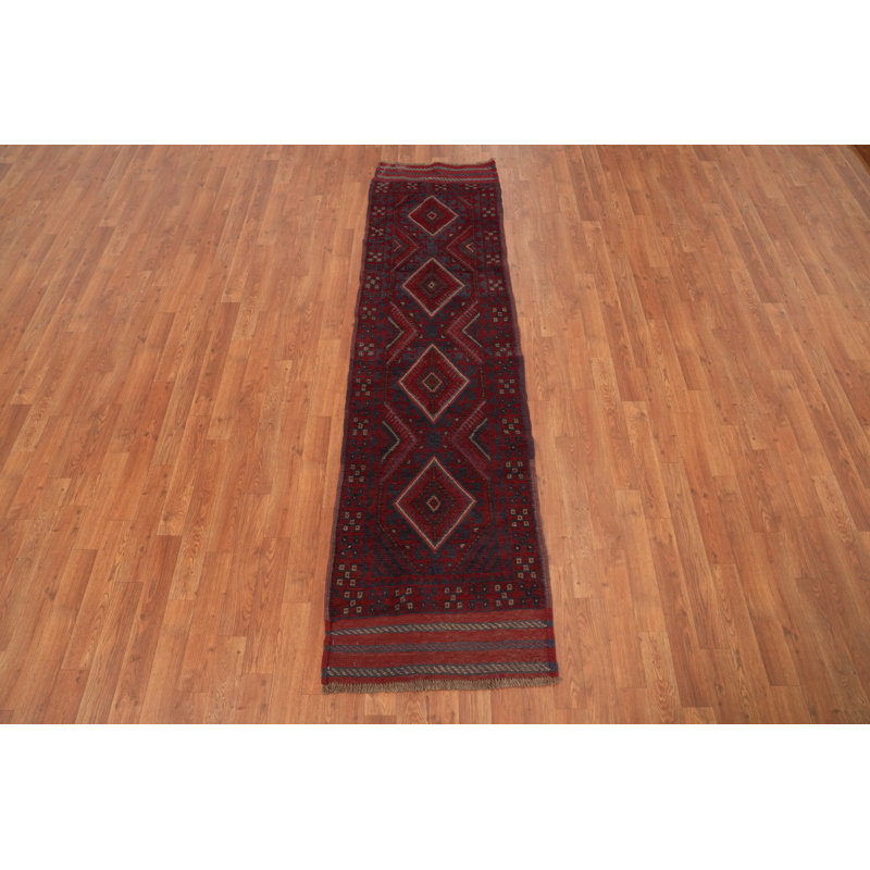 Tapis de couloir rouge 7 pi 9 po x 2 pi One-of-a-Kind