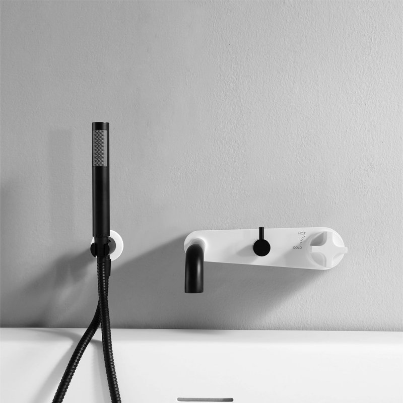 Douchette de baignoire murale luxueuse avec panneau en pierre artificielle et pomme de douche à main