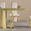 Table de salle à manger élégante avec plateau en verre trempé