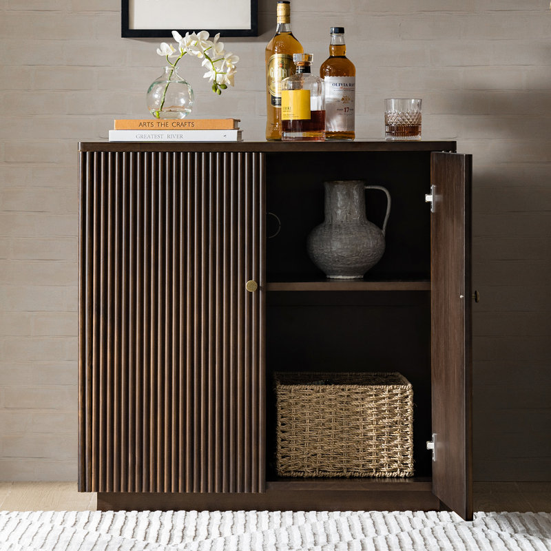 Buffet décoratif en bois massif à 2 portes Martha Modern, Noyer
