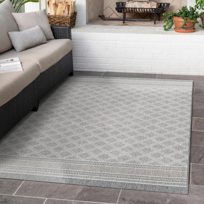 Indoor/Outdoor Trellis Area Rug, Rectangle 4'1" x 6'1"