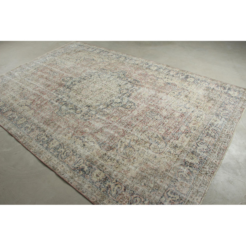 Grand tapis turc rétro ivoire et rouge idéal pour les salles à manger offrant un aspect antique avec un design tissé à plat