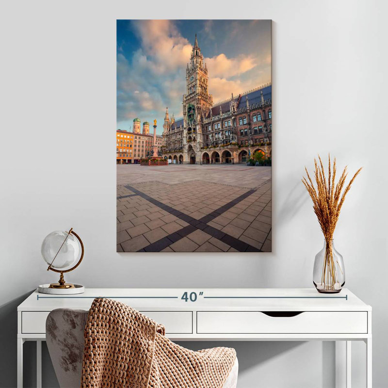 Nicci Mary's Square Munich, 30" H x 20" W