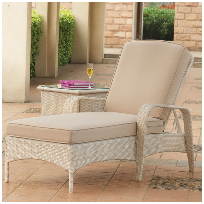 Table de patio Spradlin, Blanc rustique, H 22,5 po x l 22,5 po x P 22,5 po