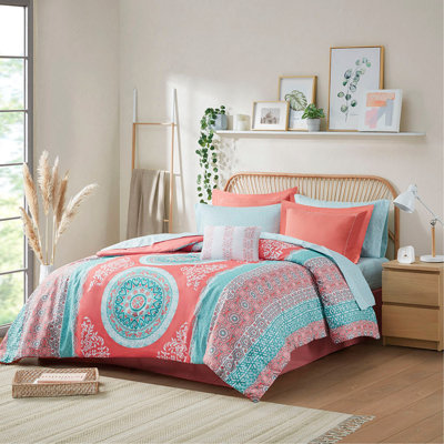Ensemble d'édredon pour grand lit avec draps