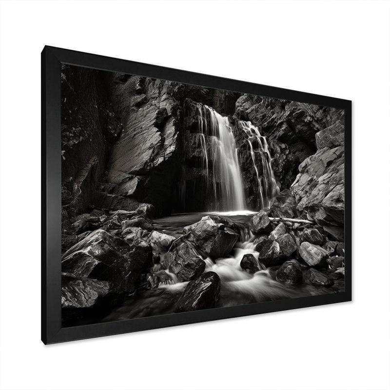 «Waterfall Cliff Scenery II», reproduction sur toile, Cadre simple noir, H 34 po x l 44 po x P 1,5 po