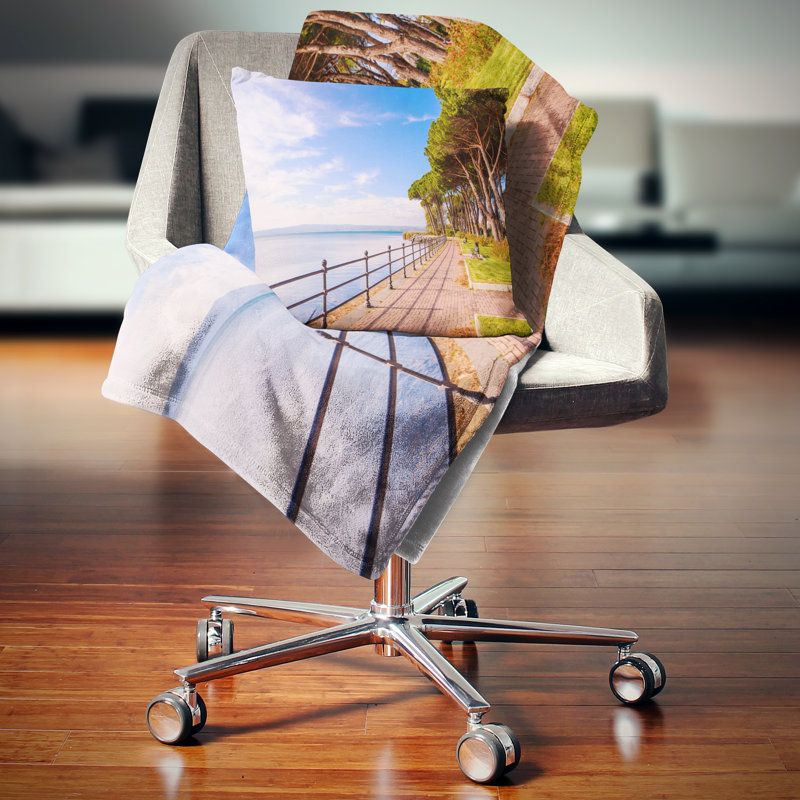 Coussin Schafer Landscape Promenade, 16 po x 1 po, Coussin décoratif