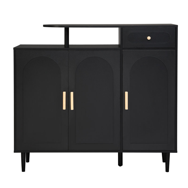 Armoire de salon avec portes arquées et rangement polyvalent, cadre noir élégant avec tablettes réglables