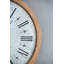 Très grande horloge murale D32.3 "avec cadre en bois de sapin