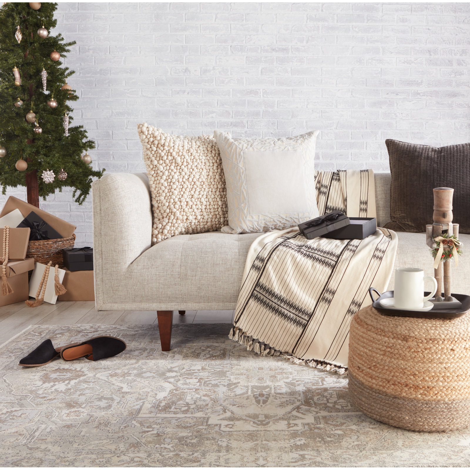 Teele 18" Pouffe, Taupe Jute