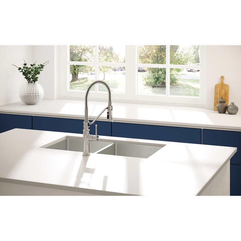 Robinet de cuisine rétractable à poignée simple avec accessoires, Chrome