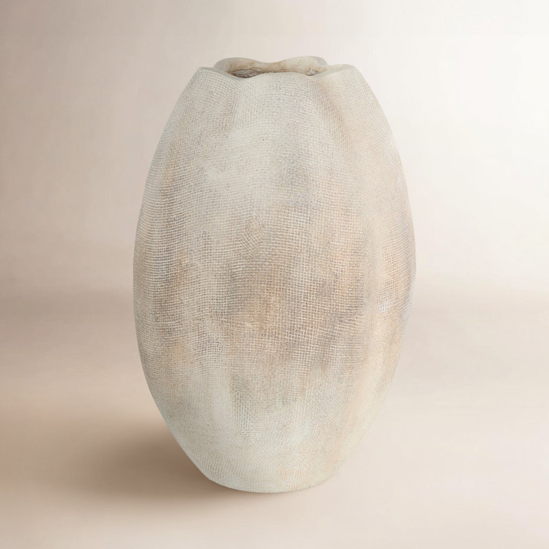 Vase décoratif en oxyde de magnésium Rachael Cole, H 20,45 po x l 13,85 po x P 13,85 po