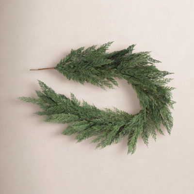 Classic Green Pine Garland 5.5'L