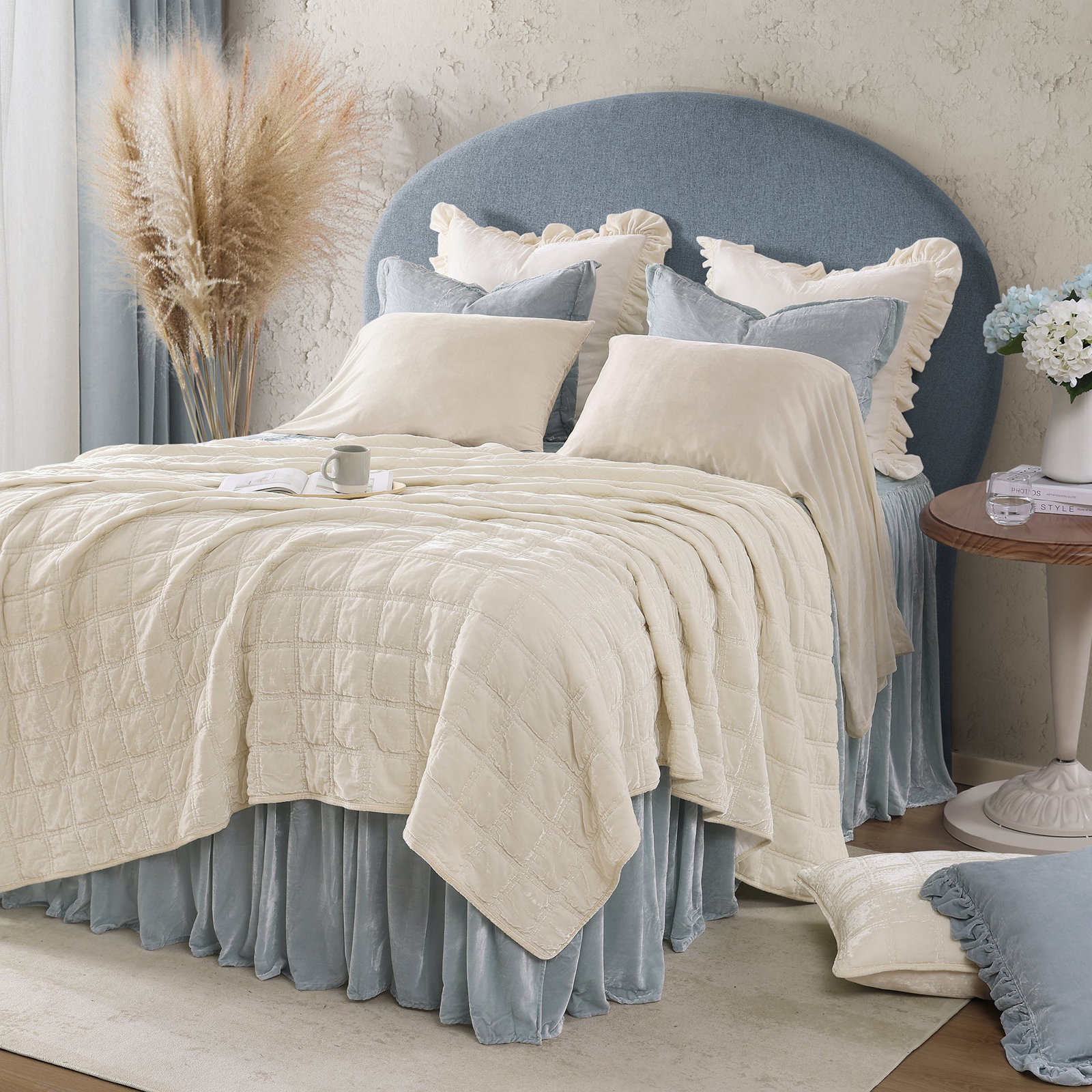 Stella Velvet Quilt Set, King Quilt + 2 King Pillowcases, Stone