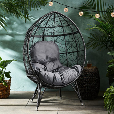 Chaise Teardrop - Water - Advantage Point, conception extérieure chic en filet, sièges polyvalents
