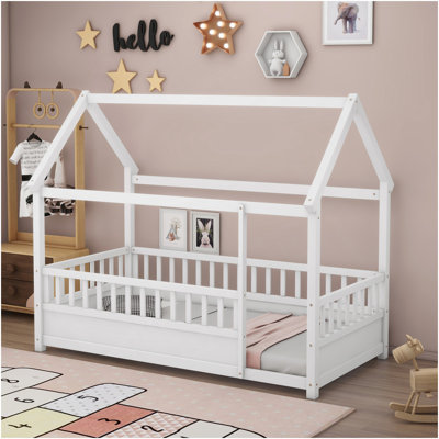 Lit simple en bois avec cadre de toit, garde-corps de clôture, blanc