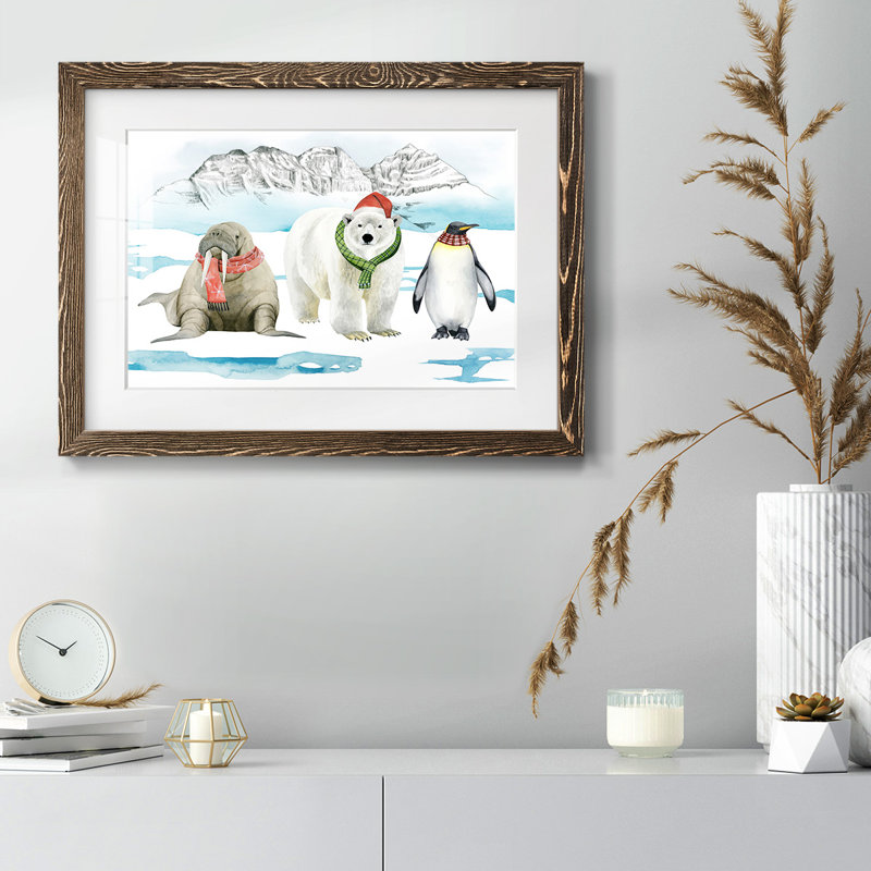 Collection d'animaux de l'Arctique A, H 14 po x l 20 po x P 1,5 po, Noyer