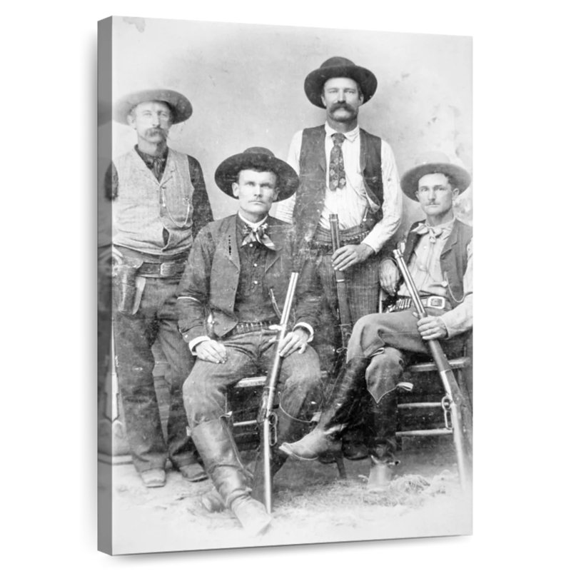 Rangers de Lelar armés de revolvers et de fusils, H 48 po x l 32 po