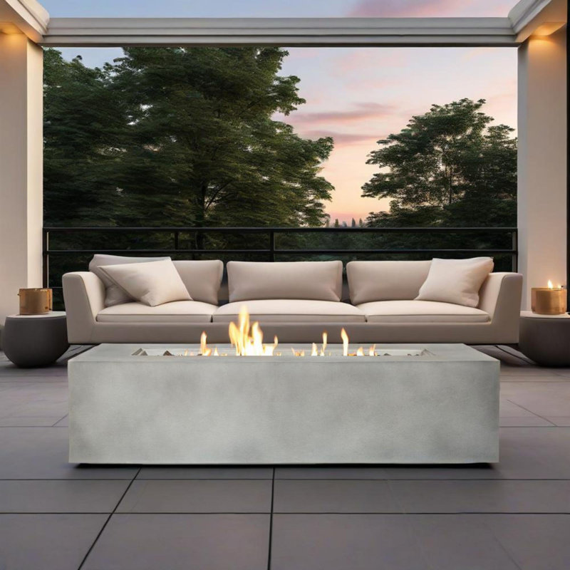 Table de foyer d'extérieur rectangulaire au propane - H 16 po x l 56 po, finition béton, 60 000 BTU, Gris