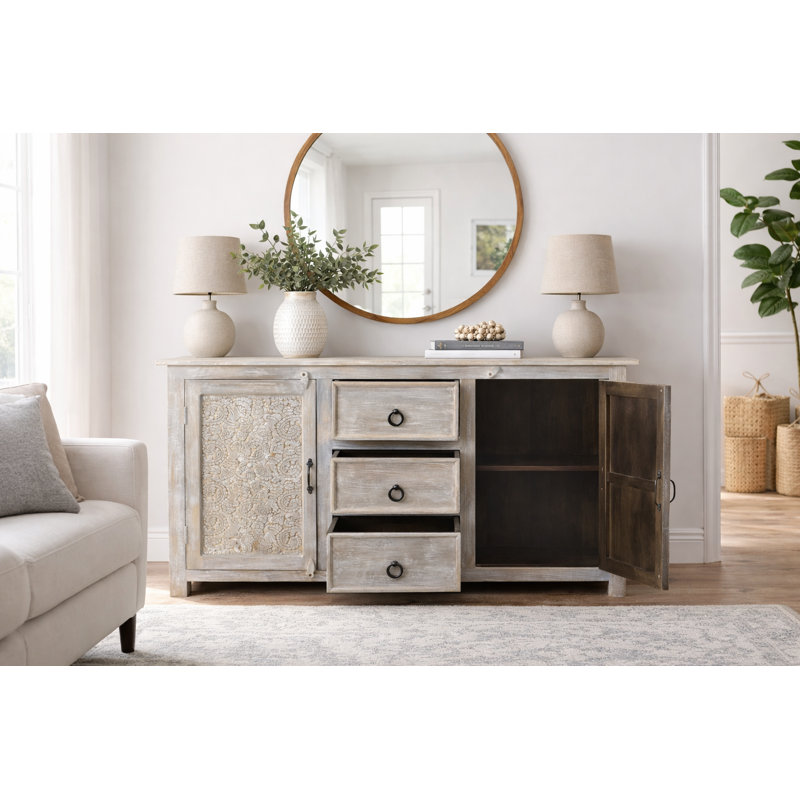 Buffet sculpté rustique