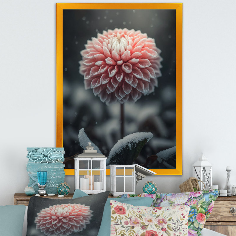 «A Blooming Pink Dahlia Flower in Winter III», impression sur toile, H 20 po x l 12 po x P 1 po