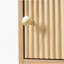 Armoire de salle de bain autoportante de style américain traditionnel, plusieurs options de rangement, poignées dorées, charnières amortissantes et tablettes réglables pour un espace organisé