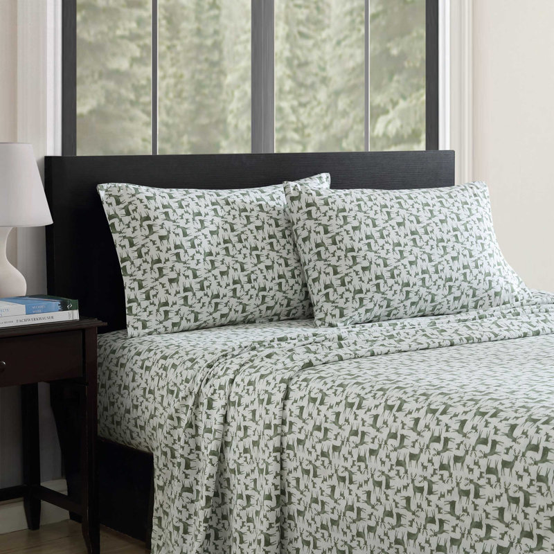 100% Cotton 200 Thread Count Flannel Sheet Set, Queen Sheet Set with 2 Pillowcases, Deer Camp Green