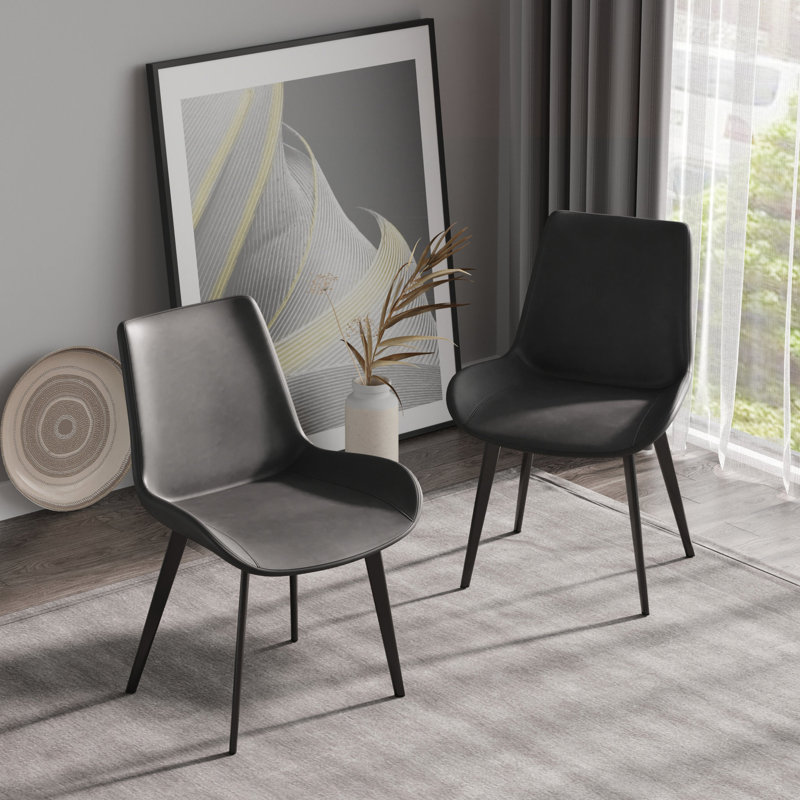 Paire de chaises de salle à manger modernes, similicuir gris, pieds en métal noir épais, ergonomiques et spacieuses, teint / eau, chaises 2 pièces de 280 lb, assise rembourrée, spacieuses, capacité de charge