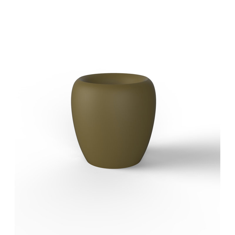 Blow Resin Pot Planter, Ecru, 15.75" H x 15.75" W x 15.75" D