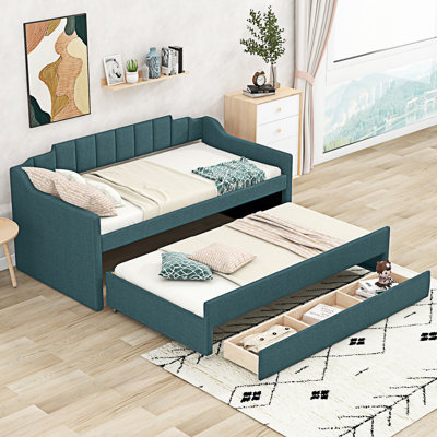 Upholstered Daybed With Trundle And Three Drawers by Latitude Run