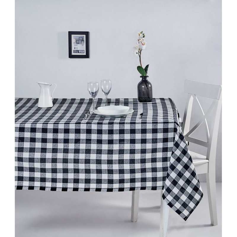 Nappe Chon Premium, noir et blanc, 63,0 po x 86,6 po | 85% coton / 15% polyester, lavable en machine à 86-104 ° F | Facile à nettoyer, parfait pour la salle à manger et les événements extérieurs, design élégant et durable