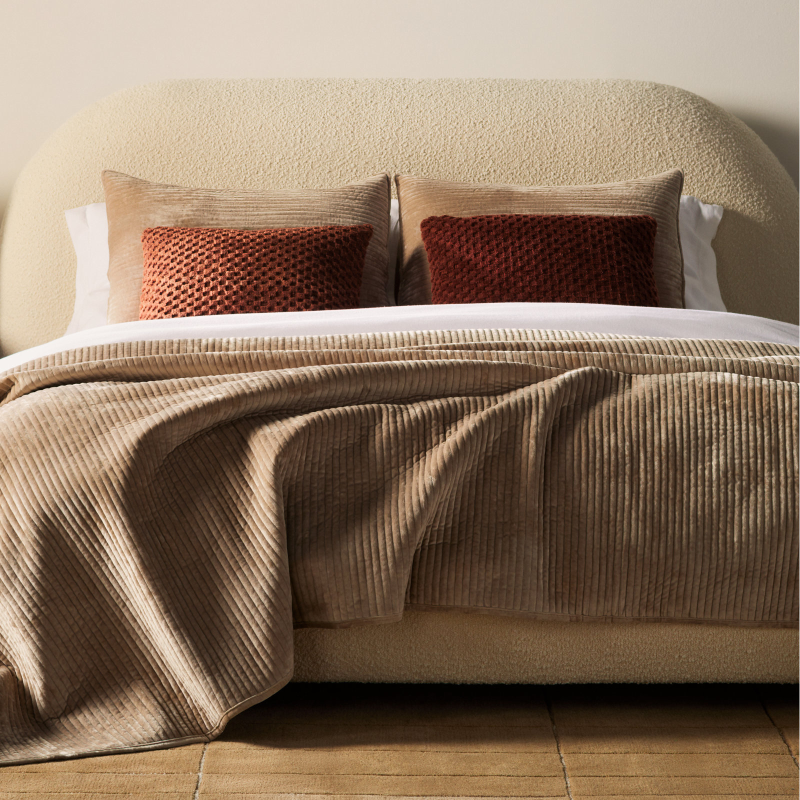 Velvet Quilt Set, Queen, Urban Taupe