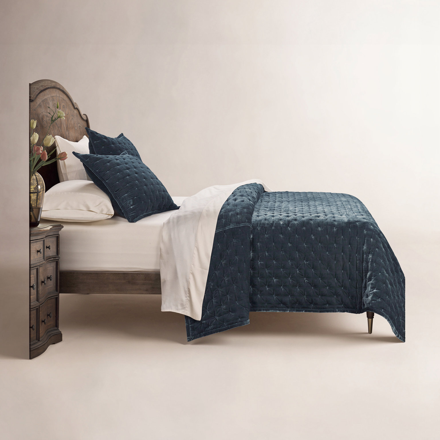 Stella Faux Silk Velvet Classic Chic Modern Rustic Romantic Western 1 Piece Quilt, Queen Quilt, Storm Blue