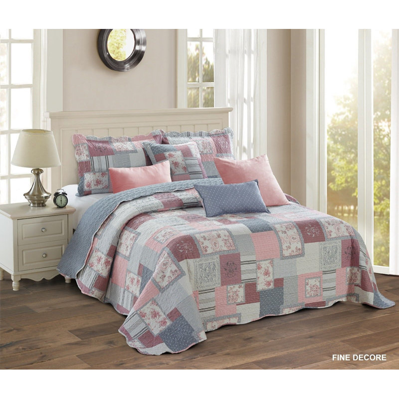 Printed Bedspread Set Dmask Pattern with Matching Pillow Shams, Soft Microfiber Coverlet, Lightweight & All-Season Bedding